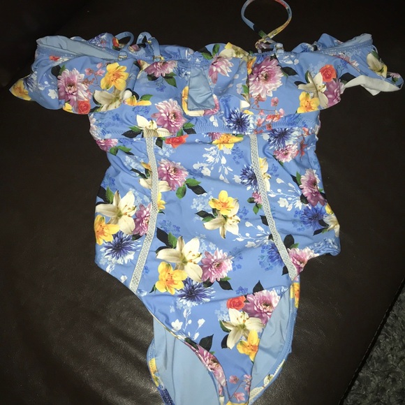 Nanette lepore swimsuit - Picture 6 of 6